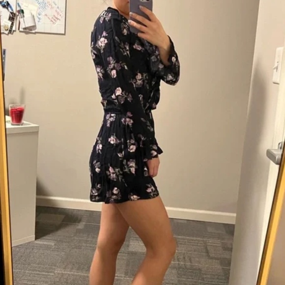 AMERICAN EAGLE Navy Floral Long Sleeve Shorts Flowy Romper Size Medium - Picture 12 of 12